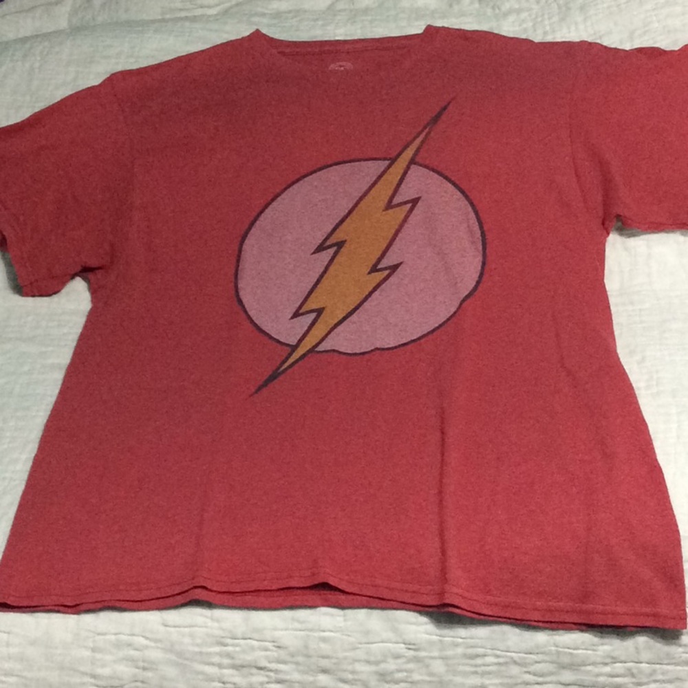 DC Comics Flash Gordon t-shirt size large.  M142